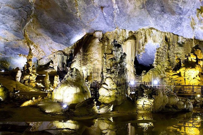 Phong Nha & Paradise Cave - 1 Day All Inclusive - Lunch in Phong Nha Village: a reset before the wet cave
