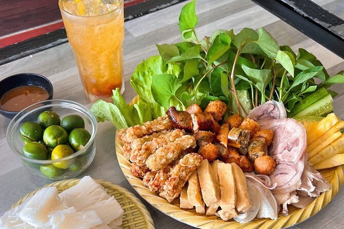 Phu Quoc Food Tour: Local Expert - Bò né Sài Gòn on Nguyễn Trung Trực Street: the sizzling-pepper moment