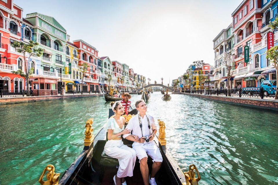 Phu Quoc: Grand World Entry Ticket - Quintessence of Vietnam: 1 big show plus 13 mini shows daily