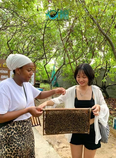Phu Quoc: Kayaking with Starfish Beach and Bee Farm Tour - Bee Farm Honey Tasting: What You’re Really Paying For