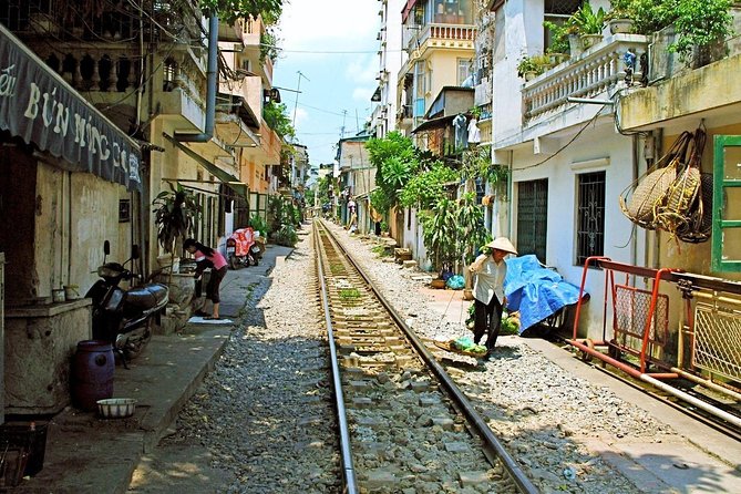 Picturesque Vietnam tour - Bac Ha and Sapa: hill-tribe markets and rice-terrace trekking