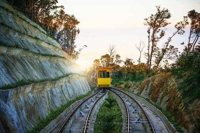 PREMIER TOUR - Discover Golden Bridge and Ba Na hill - Small group by Mini Van - Lunch on Nui Chua Peak: one included meal, less decision fatigue