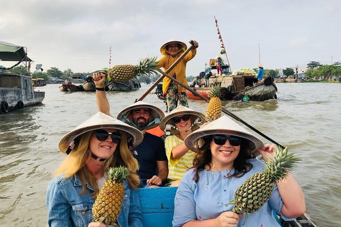Premium Can Tho Small Canal Tour in Mekong Delta - Onboard Comfort: Small Boat, Canopy, Water, and Fruit