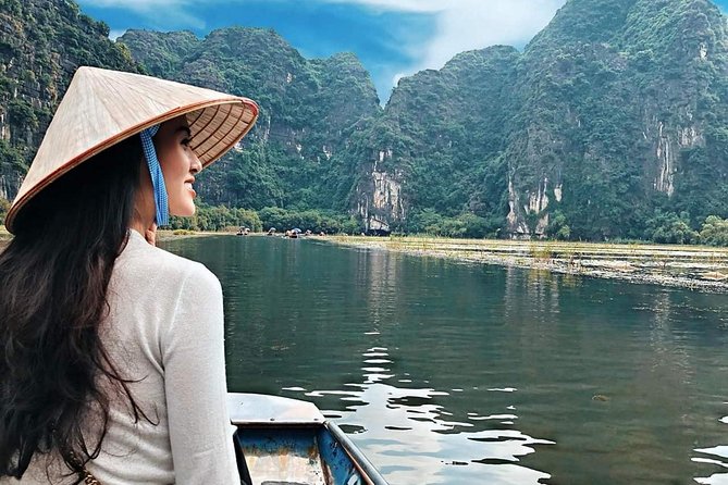 Premium Hoa lu - Trang An - Mua Cave with Buffet Lunch from Hanoi - Mua Cave on Ngoa Long: the viewpoint for Tam Coc and the city