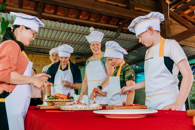 Private Biking, Farming, & Cooking Class in Hoi An - Farming Time at the Organic Vegetable Garden