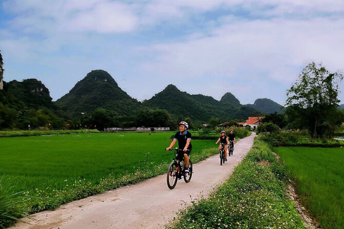 Private Boat and Biking Tour in Ninh Binh (Trang An - Hang Mua) - A private Ninh Binh day that mixes bike, boat, and pagoda