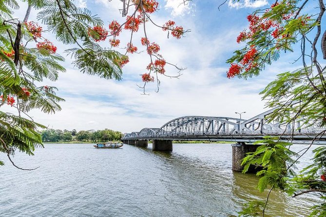 Private Car from Hue to Hoi An With An English Speaking Driver - The route and photo stops you can plan for
