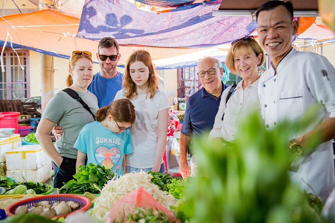 Private cooking class tour with Master Chef - Shopping the Local Market Like You Know What You’re Doing