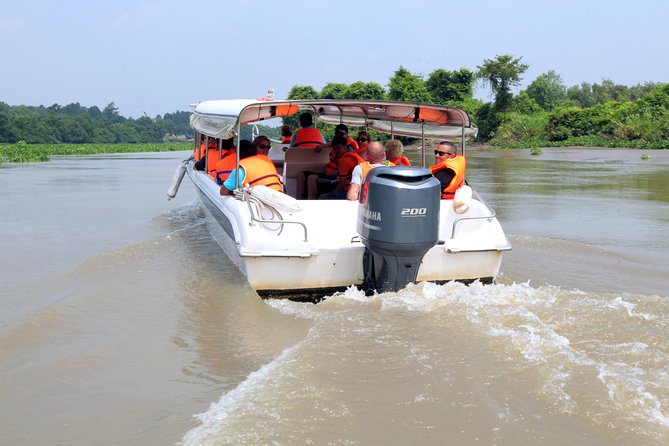 Private Cu Chi Tunnels tour by Luxury Speedboat - Hoang Cam smokeless kitchen and the tapioca wartime-food moment