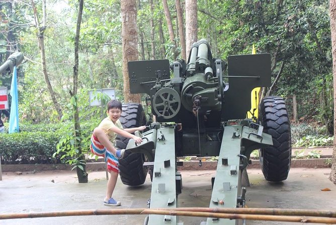 Private Cu Tunnel Tour - Inside Cu Chi Tunnels: crawling, film time, and wartime food