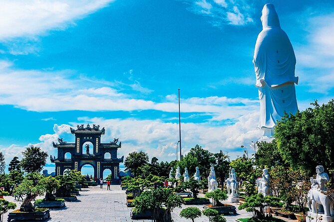 Private Customize car rental 4 hours - 8 hours- 12 hours Da Nang - 8 hours in Da Nang: beaches, bridges, and Hoi An old town