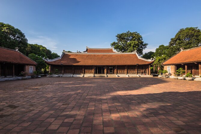 Private Experience Hanoi City, Food Street, Bat Trang Ceramic - Hoa Lo Prison: history with a heavy tone