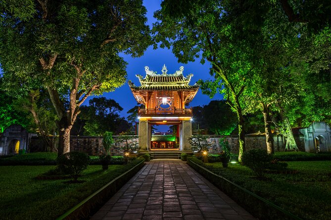 Private Experience Hanoi City, Food Street, Bat Trang Ceramic - Temple of Literature: where Vietnamese learning dates back to 1070
