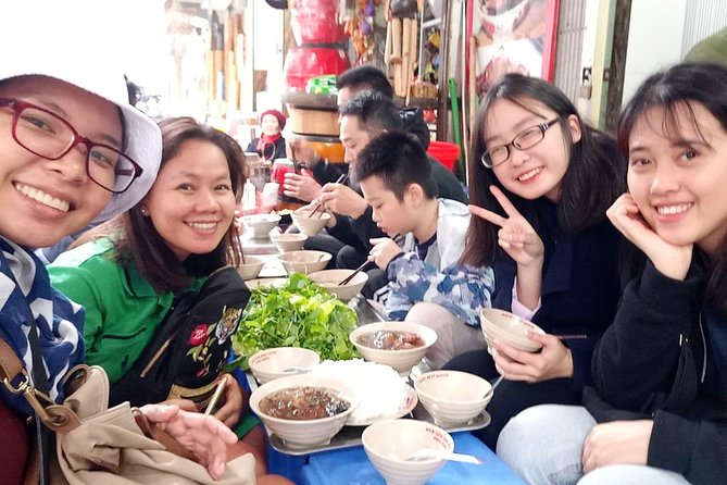 Private food tour with Real Foodie - Old Quarter pick-up, fast food check, and your first local bite plan