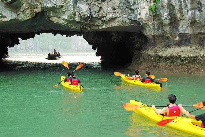 Private Halong Bay In Day - Hanoi to Halong Bay starts with a smooth 8:30 pickup