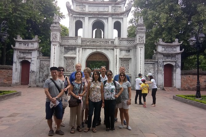 Private Hanoi city tour full day - Dong Xuan Market: where the day turns local