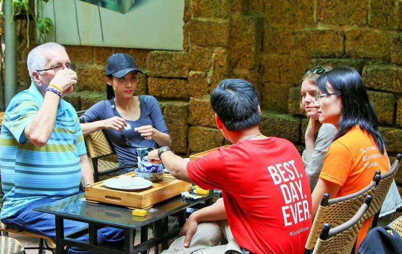 Private Hanoi: Crowd-free Morning Highlights - Hoa Lo Prison: the Hanoi Hilton, but with context