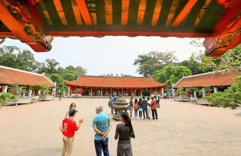 Private Hanoi: Crowd-free Morning Highlights - Hoan Kiem Lake (Sword Lake) and Ngoc Son Temple at a spiritual crossroads