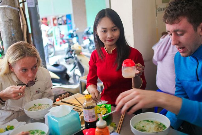 Private Hanoi Food Walking Tour of the French Quarter - Hoan Kiem Lake: A Quick Reset in the Middle of the Action