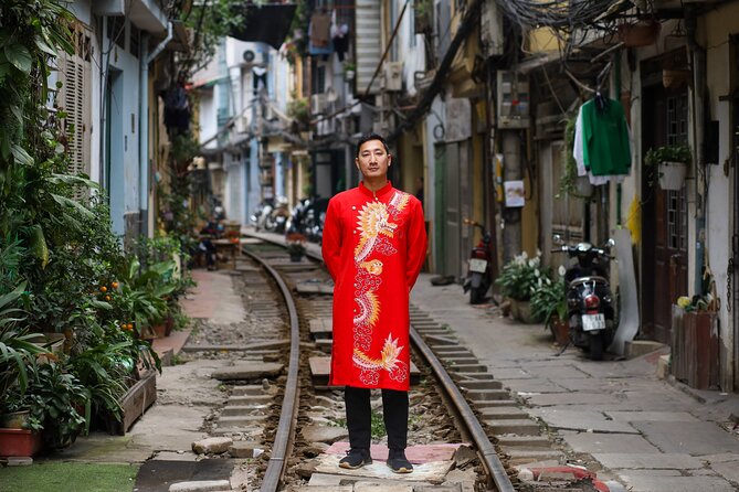 Private Hanoi Photoshoot – Iconic Spots & Hidden Gems - Long Bien Bridge: big structure, movement, and wide-angle character