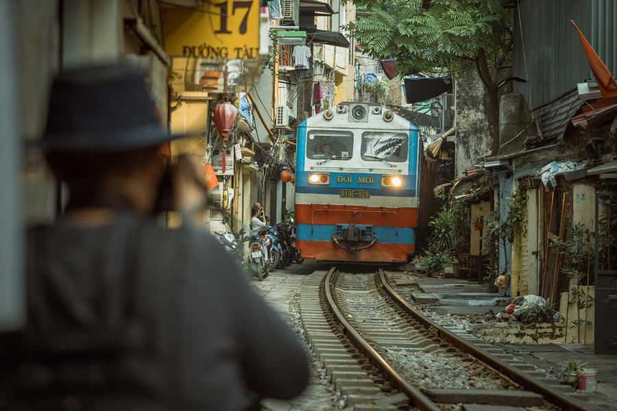 Private: Hanoi Street Food Exploration and Train Street Trip - The Train Street Part: How to Fit It Into a Food-Focused Night