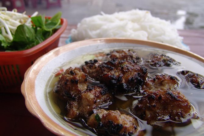Private Hanoi Street Food Walking Tour With Real Foodie - Old Quarter Pickup Turns a Walk Into a Plan
