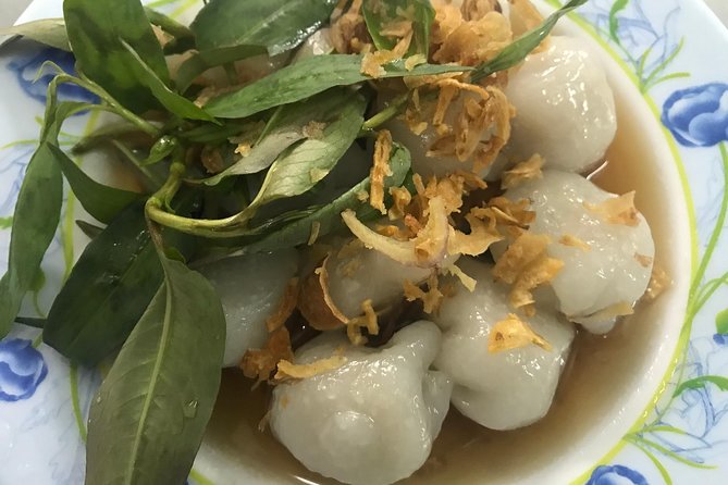 Private Ho Chi Minh Street Food Tour by Motorbike with Ao Dai Female Rider - Who this tour suits best (and who should think twice)