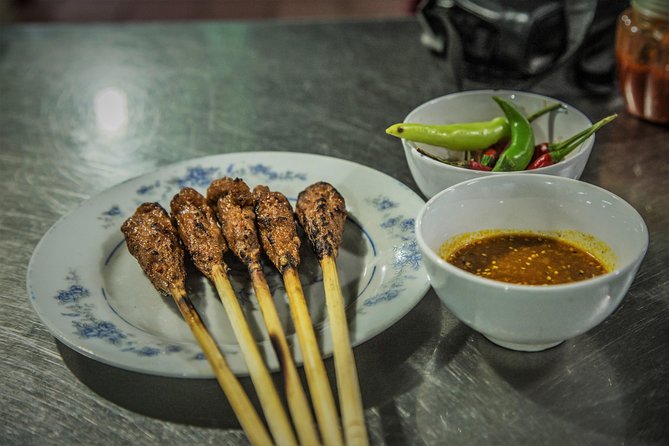 Private Hoi An Evening Food Tastings Tour by Bike - Cam Nam Island banh xeo and Hoi An-style BBQ