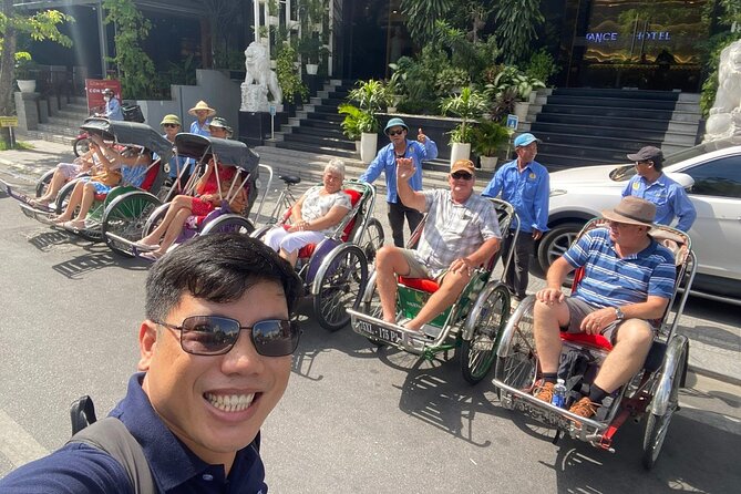 Private Hue Food Tour By Cyclo - Bánh khoái Hồng Mai: Hue rice pancake done the local way