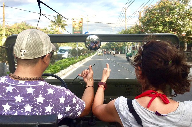 PRIVATE JEEP TOUR: From Hue To Hoi An, Da Nang via Hai Van Pass - Stop 3: Lang Co for coastal views and an excellent beach lunch