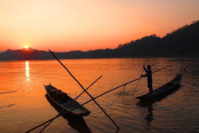 PRIVATE Luxury Sunset Mekong Afternoon trip from HCM city - Rowing through smaller branches: calm time on the water