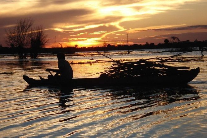 PRIVATE Luxury Sunset Mekong Afternoon trip from HCM city - Back to the road: Ben Luc village and the bike ride