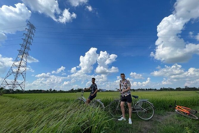 PRIVATE Mekong Delta 1 Day with Kayaking, Biking & Cooking - Bee farm stop and honey tea: sweet education