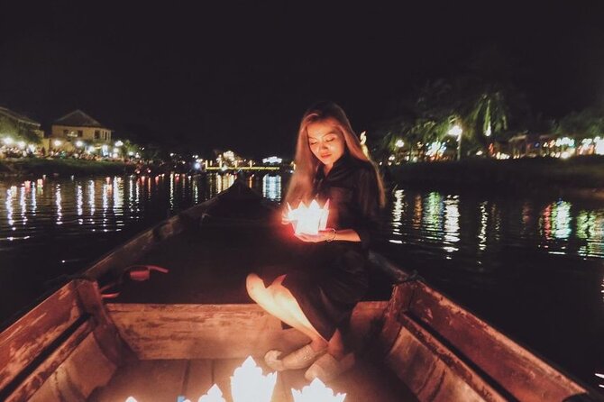 Private Night Boat Trip and Floating Lantern on Hoi An River - The 20-Minute Lantern Boat: What Happens on the Water