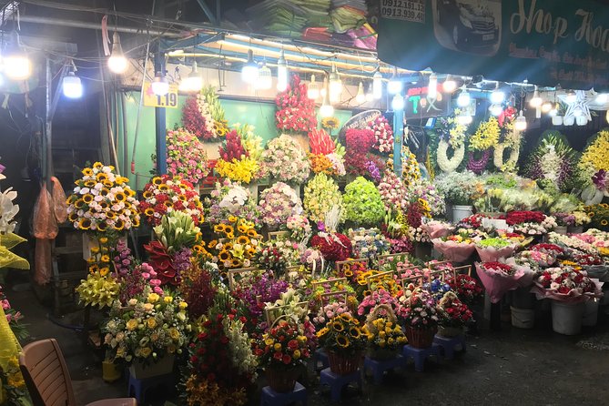 Private Saigon Night Food Tour by Scooter - Should you book this Private Saigon Night Food Tour?