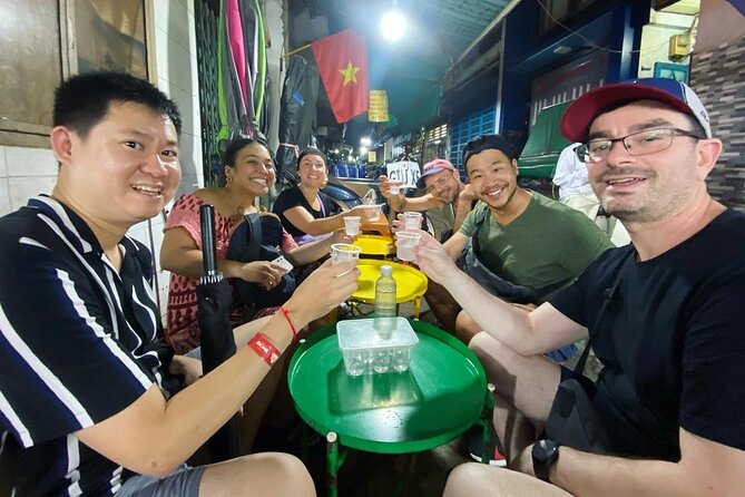 Private Saigon Ultimate Street Food & Motorbike Experience - Guides and Safety: Why This Feels Like a Confident Night Out