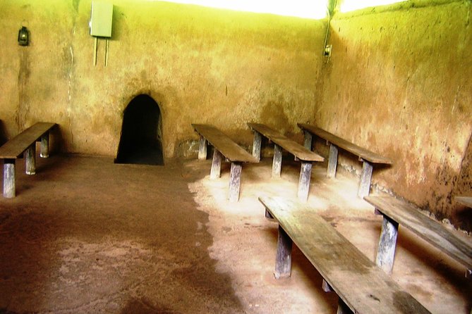 PRIVATE The Tunnels Of Cu Chi Half day tour - Before the tunnels: propaganda video and trap explanations