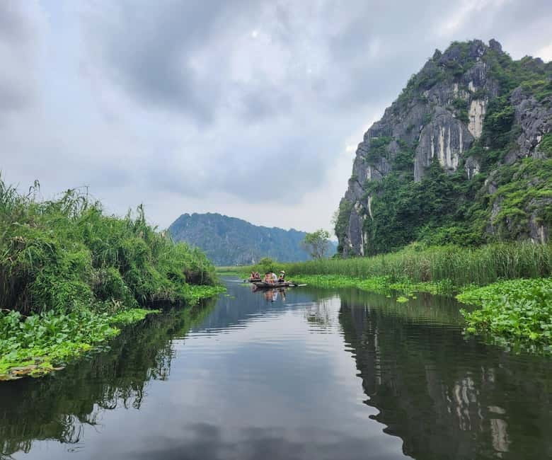 Private Tour: Hoa Lu/Bai Dinh - Trang An - Tam Coc -Mua Cave - Bai Dinh Pagoda: world-record scale plus smart electric-car time