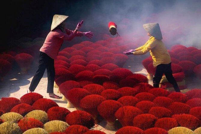 Private Tour Incense Village, Hat village & Train Street Coffee - The quick reality of this 6–7 hour private loop