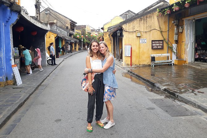 PRIVATE TOUR Marble Mountains-Hoi An Old town-Night Market-Boat - Who this tour suits best (and who should pick a different option)