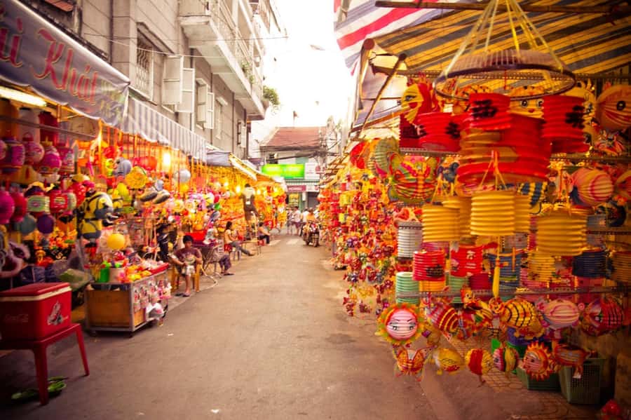 Private Tour: Visit 5 Districts In Ho Chi Minh By Motorbike - Quick hits before you go