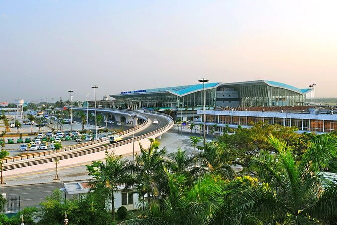 PRIVATE TRANSFER Da Nang Airport to/from Da Nang & Hoi An hotels - Entering Da Nang With a Real Pickup Plan