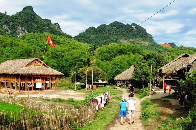 Private Transfer Hanoi <=> Mai Chau One Way (Free hotel pickup) - Driver skills you can feel: navigating and staying cool