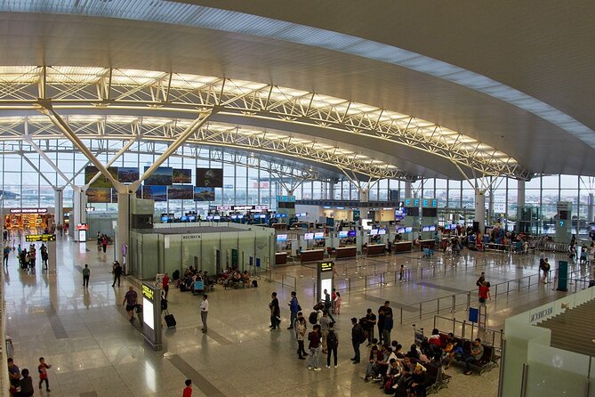 Private transfer Noi Bai Airport (HAN) - Hanoi City Center - The 40-minute ride: when “approx.” is a feature, not a flaw