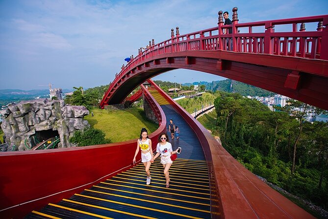 Private Transfer One Way From HANOI > HALONG - Hanoi pickup: convenient for the Old Quarter without the hassle