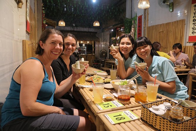 Private Vegan Food Tour in Ho Chi Minh City By Motorbike - Ho Thi Ky Flower Market: walking, eating, and spotting local rhythm