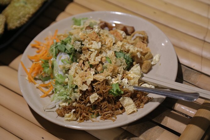 Private Vegan Food Tour in Ho Chi Minh City By Motorbike - What you’ll eat: 8 vegan dishes and drinks in Saigon