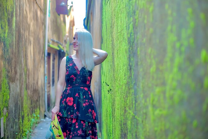 Professional Photography Tour Optional Ao Dai Dress in Hoi An - Stop-by-stop: Ancient Town, Night Market, and Thu Bon River