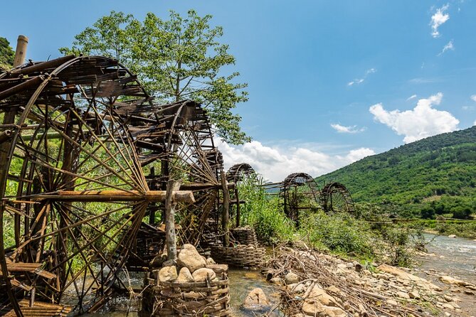Pu Luong Private Day Tour from Hanoi – Biking & Rafting - Trạm Dừng Nghỉ Bách Dung: A Quick Break on the Way