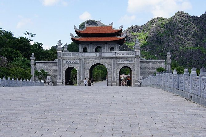 Quang Phu Cau Incense Village- Hoa Lu - Trang An Small Group Tour - Getting From Hanoi Without Stress: Pickup, Timing, and Group Size